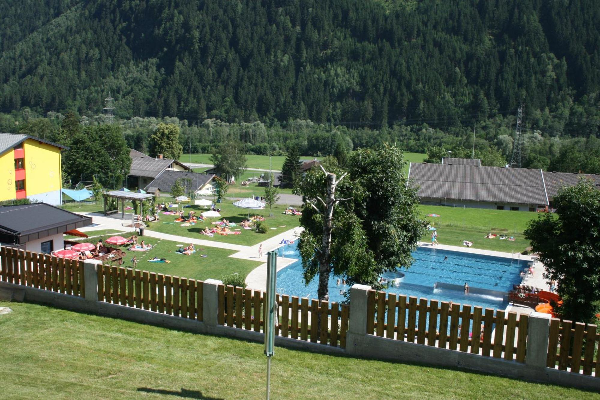 Appartementhaus Flattach Goritschnig Exterior photo