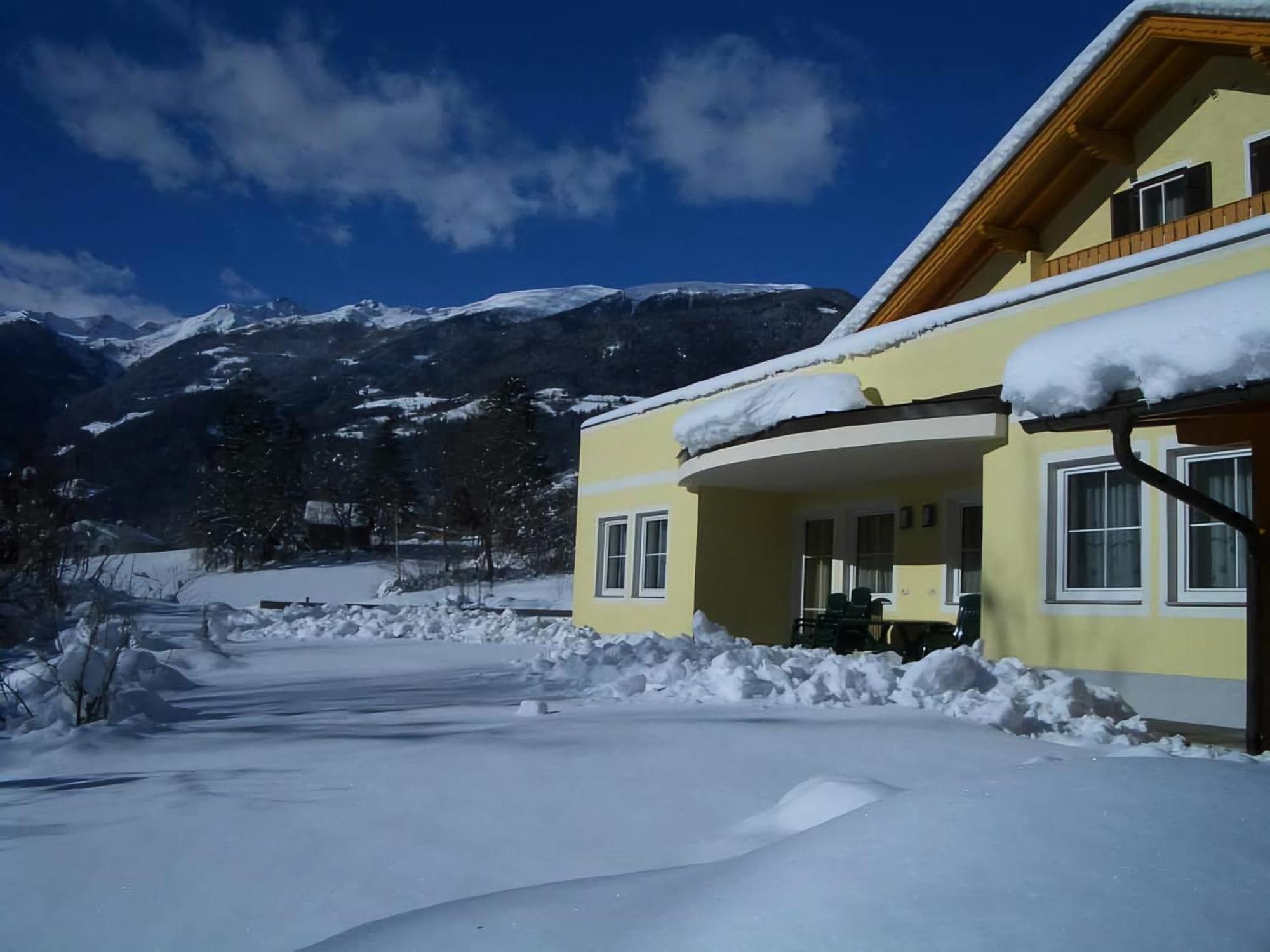 Appartementhaus Flattach Goritschnig Exterior photo